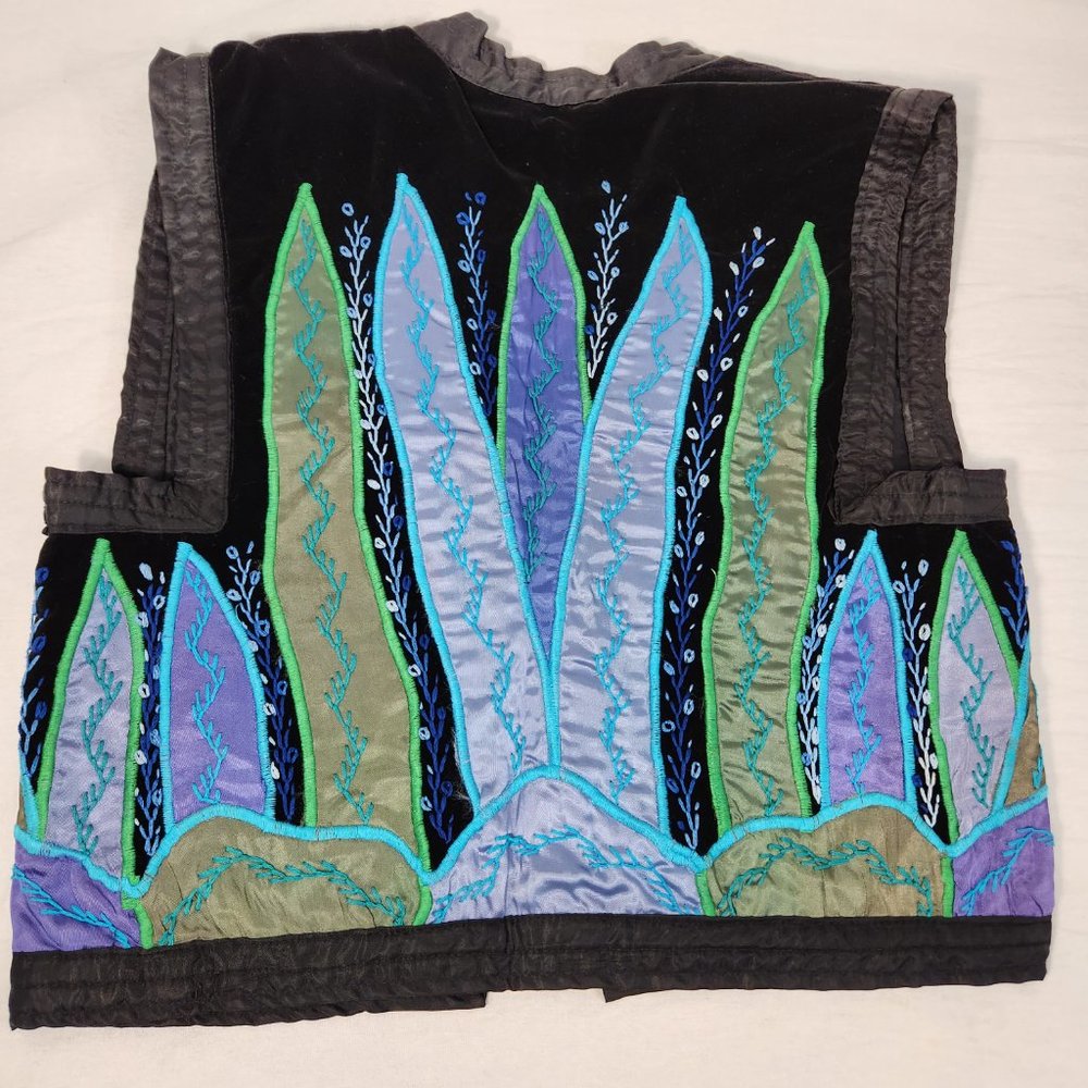 JUDITH ROBERTO La Coleccion Hecho en Mexico Black Embroidery Cropped Vest Size M - Picture 6 of 16